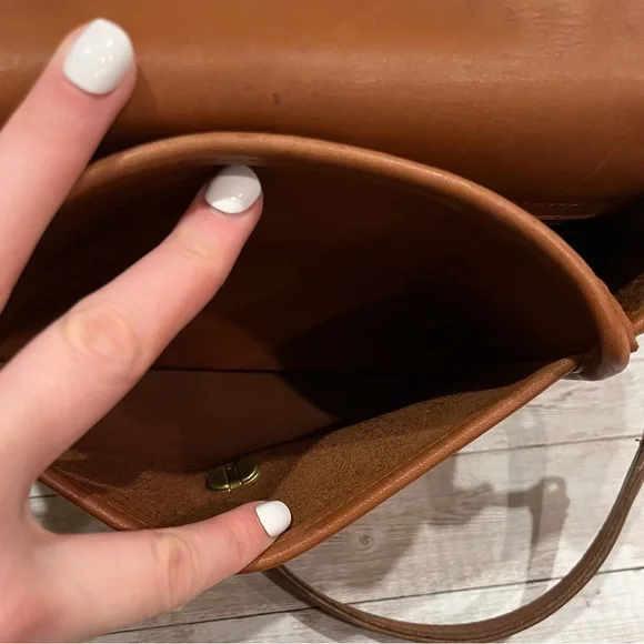 SOLD🎉🎉Vintage Coach bag #9870 - Picture 8 of 12